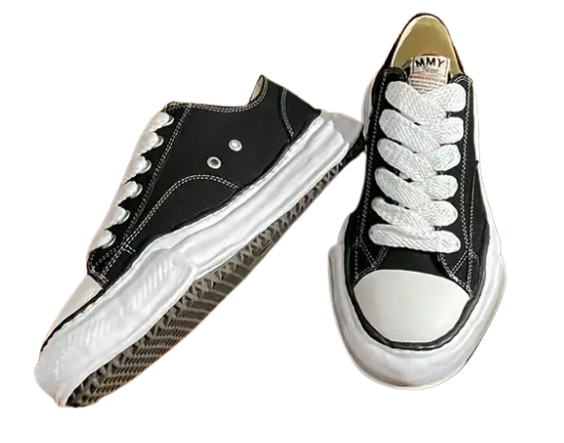 LOW TOP MM SNEAKERS
